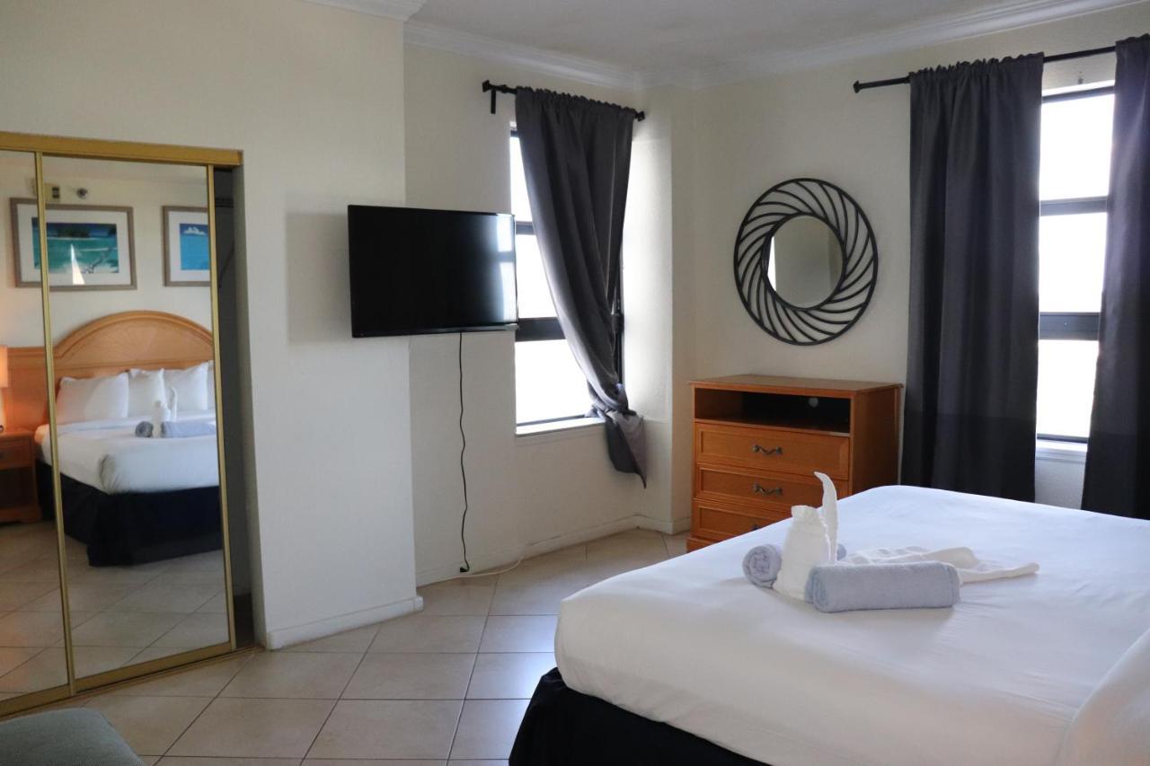 On Hollywood Beach - Affordable Two Bedrooms Sleeps 6 With Two Bathrooms Dania Beach Eksteriør billede